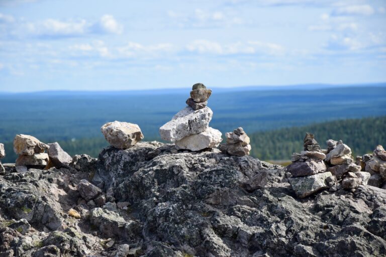 Pettämisestä voi selvitä – mitä se parisuhteelta vaatii?